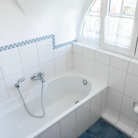 Feriehus A 4 Reethaus Seestern Gramkow