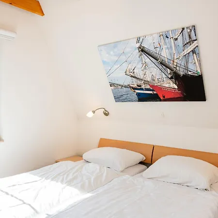 Feriehus A 4 Reethaus Seestern Gramkow